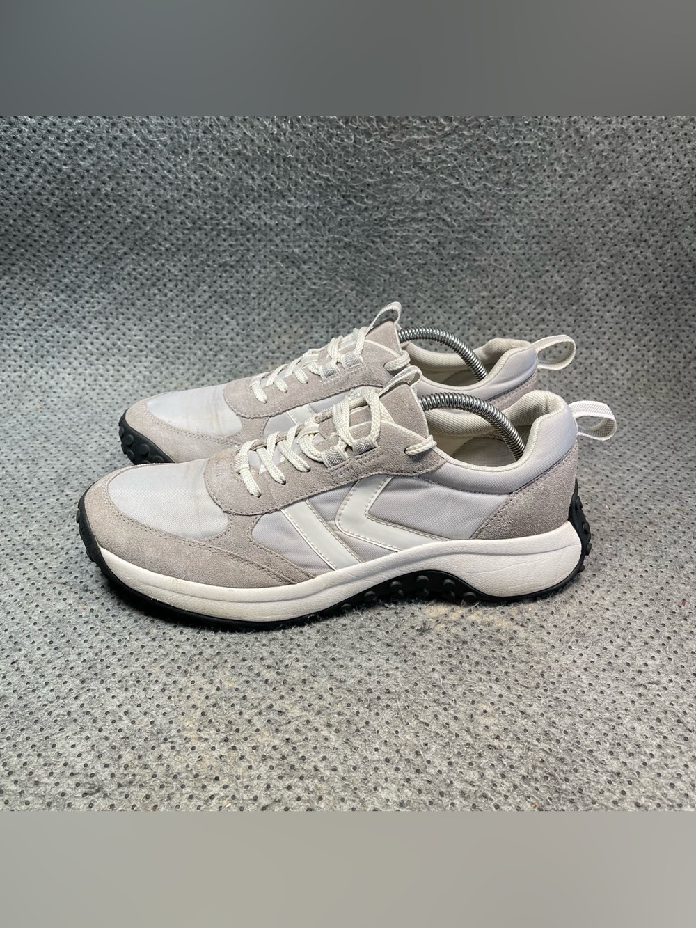Keen Comfortable Durable Grey White Shoes Size 10 Men’s